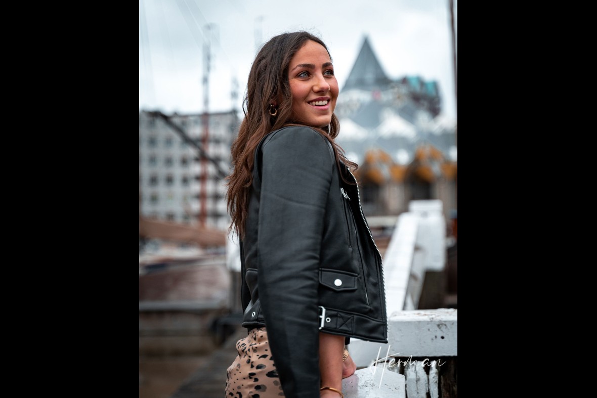 Portret fotoshoot met Roos - Voor het potlood in Rotterdam